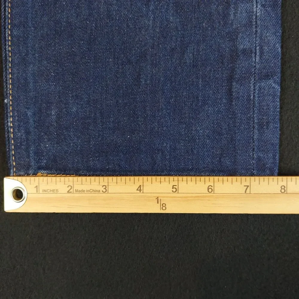 Levis 501 Original Fit Button Fly Jeans Men's Size 32x34 (Fit 32x32) Distressed